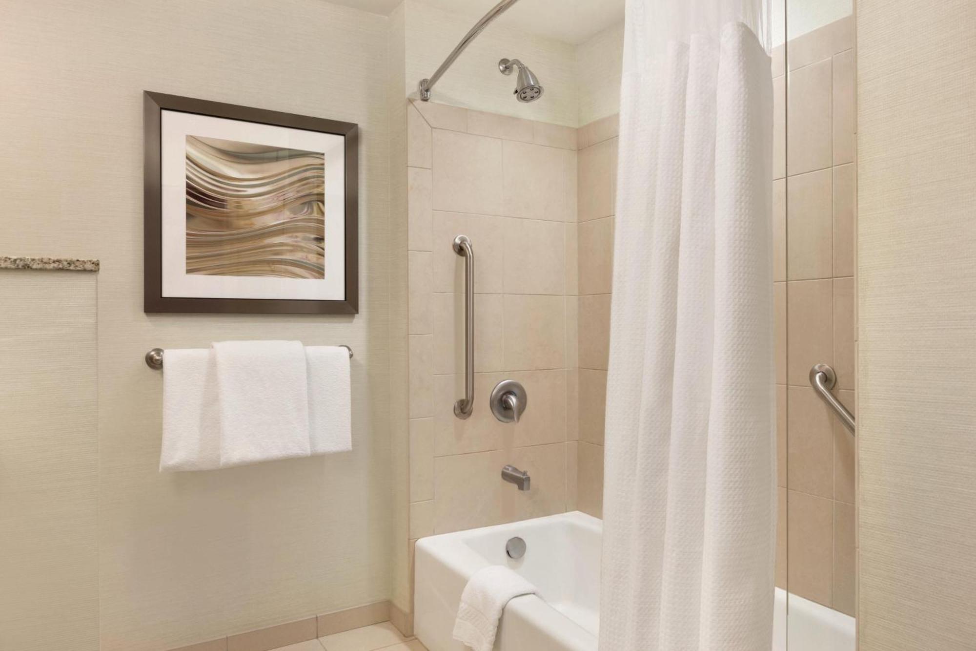 Отель Courtyard Charlotte Airport North Экстерьер фото