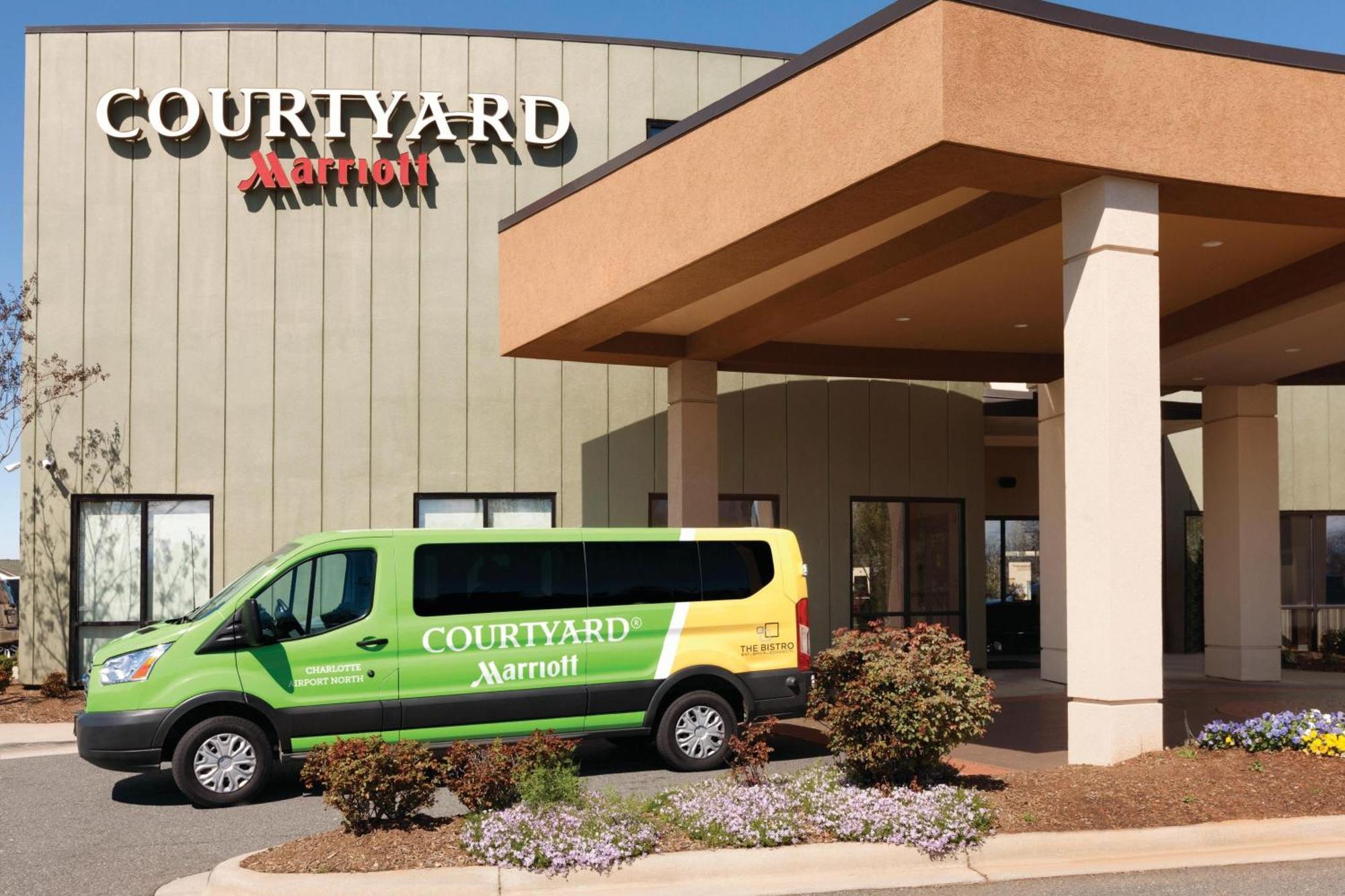 Отель Courtyard Charlotte Airport North Экстерьер фото