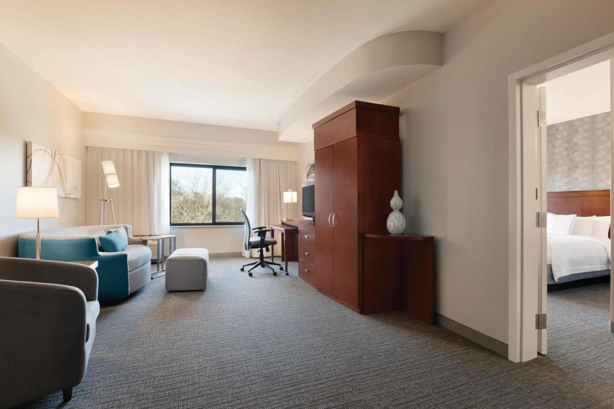 Отель Courtyard Charlotte Airport North Экстерьер фото