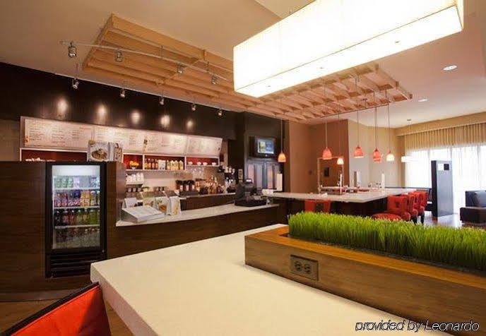 Отель Courtyard Charlotte Airport North Экстерьер фото