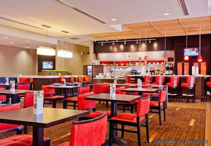 Отель Courtyard Charlotte Airport North Экстерьер фото
